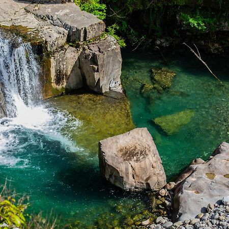 Il Suono Del Fiume Apartment Bagnone Bagian luar foto