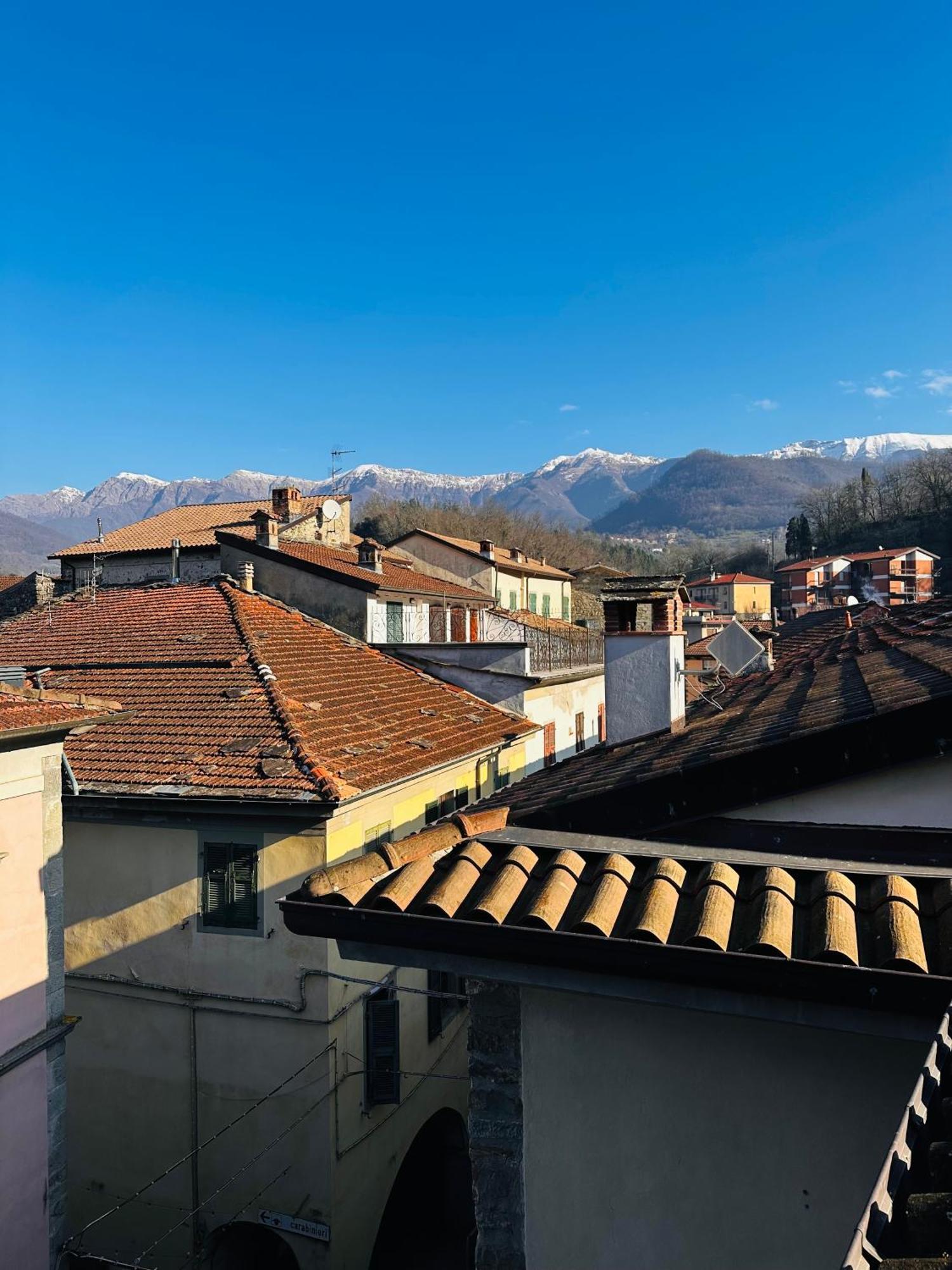 Il Suono Del Fiume Apartment Bagnone Bagian luar foto
