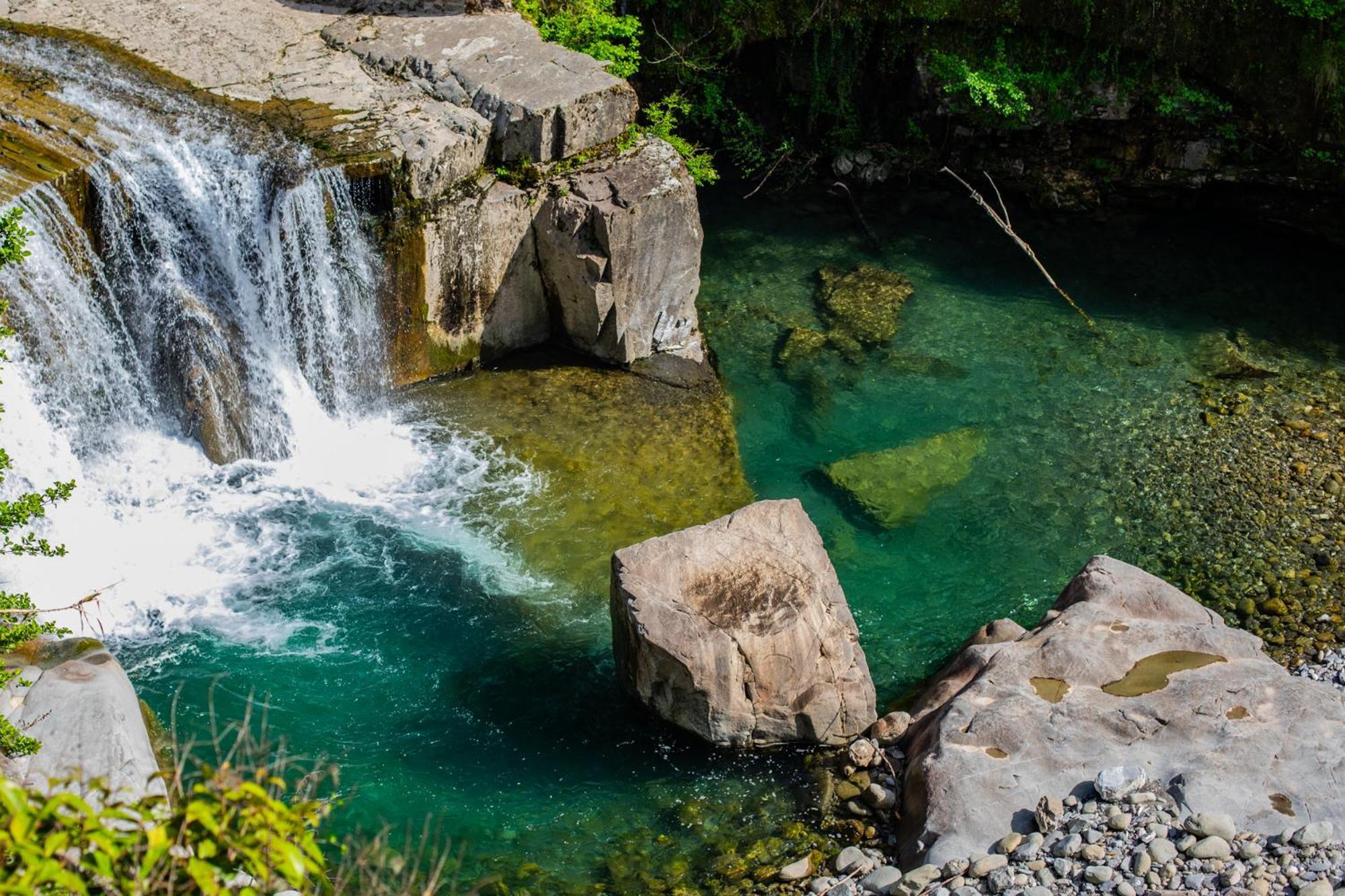 Il Suono Del Fiume Apartment Bagnone Bagian luar foto