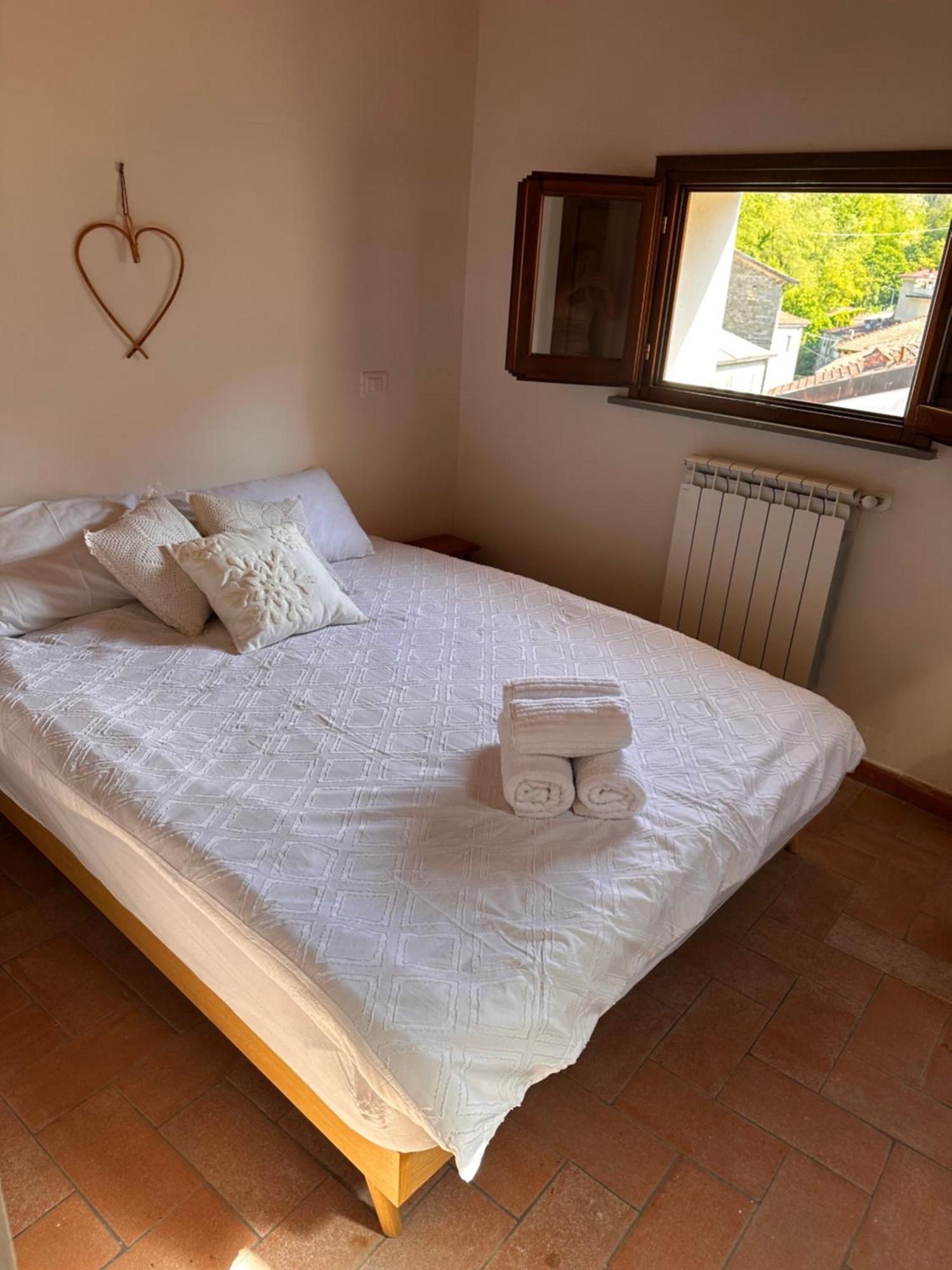 Il Suono Del Fiume Apartment Bagnone Bagian luar foto